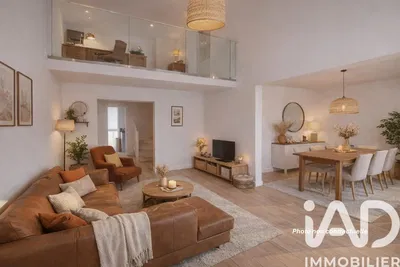 Oturma odası; doğal ışık, modern stil