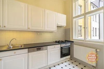 Cucina; elettrodomestici, luce naturale, stile moderno