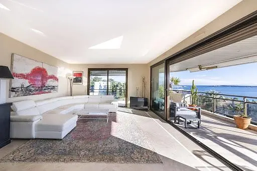 Дневна соба; поглед, природно светло, модерни стил