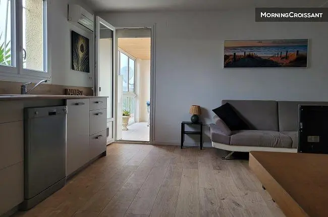 Wohnzimmer; küchengeräte, blick, tageslicht, moderner stil