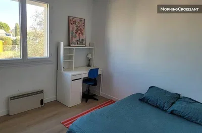Schlafzimmer; tageslicht, holzboden, moderner stil