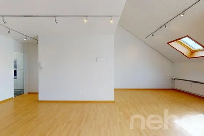 Kinderzimmer; holzboden, tageslicht