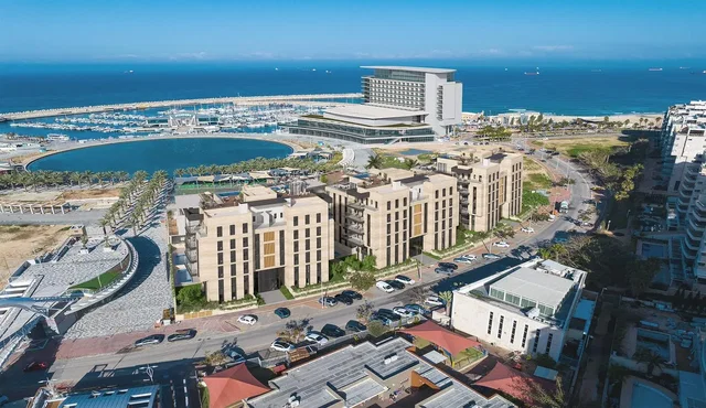 Casa y alrededores; vista