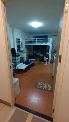 Спаваћа соба; дрвени под, природно светло