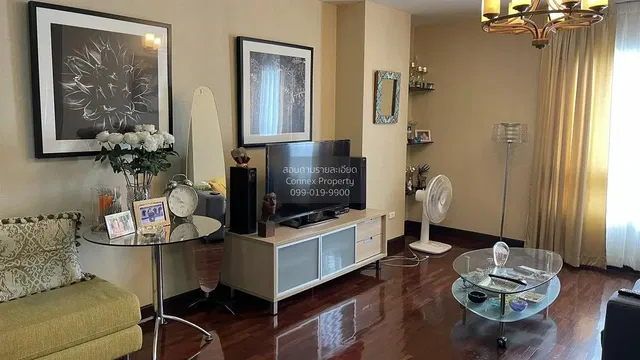 Dnevna soba; moderni stil, drveni pod, prirodno svjetlo