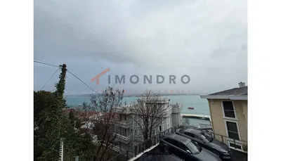 Kuća i okolina; pogled