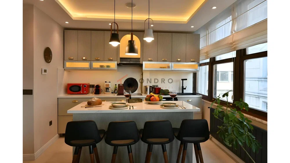 Cuisine; électroménager, lumière naturelle, style moderne