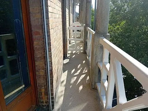 Balcon; lumière naturelle