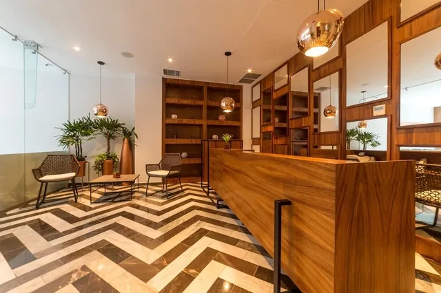 Sala da pranzo; stile moderno, luce naturale