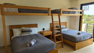Chambre d'enfant; vue, lumière naturelle