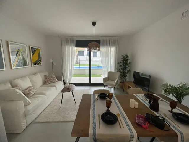 Salón; vista, luz natural, estilo moderno