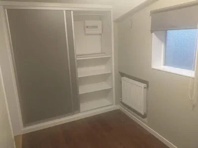 Chambre; parquet, lumière naturelle