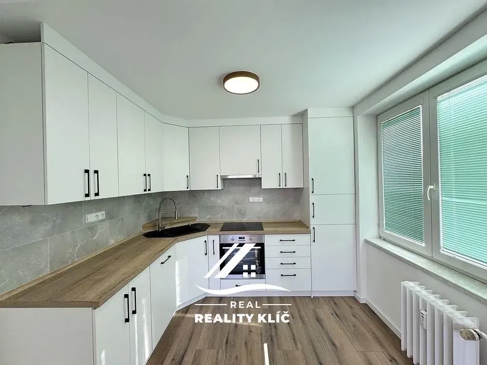 Mutfak; mutfak aletleri, tadilatlı, doğal ışık, modern stil