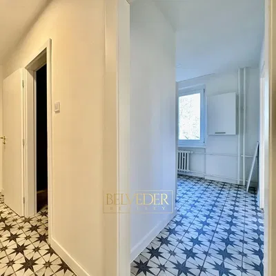 Ostalo; pločice, prirodno svjetlo