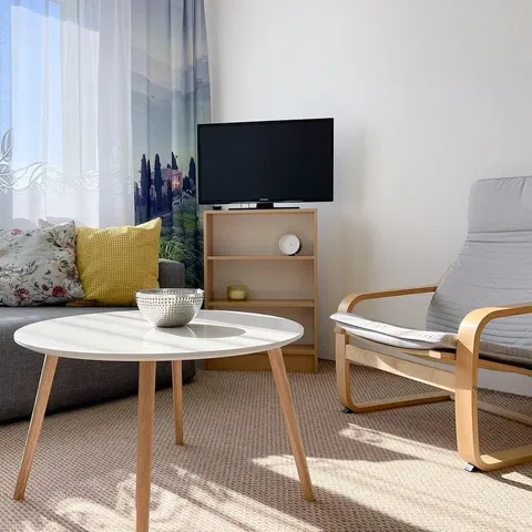 Wohnzimmer; tageslicht, moderner stil