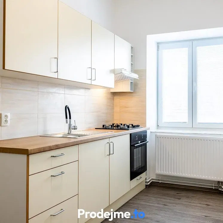 Küche; küchengeräte, tageslicht