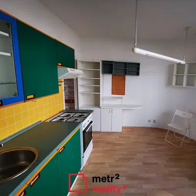 Küche; küchengeräte, fliesenboden