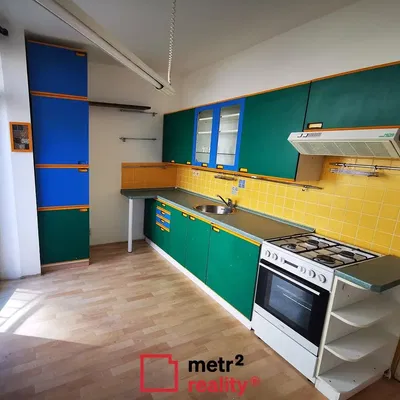 Küche; küchengeräte, tageslicht, moderner stil