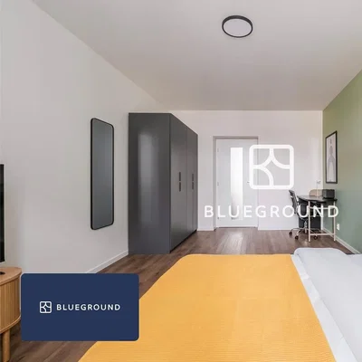 Chambre; parquet, lumière naturelle, style moderne