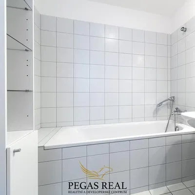 Badezimmer; fliesenboden