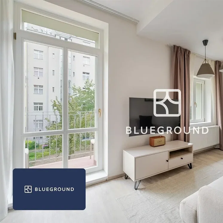 Wohnzimmer; blick, moderner stil, tageslicht