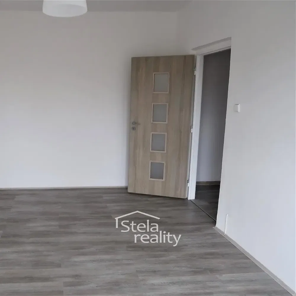 Sonstiges; holzboden, tageslicht