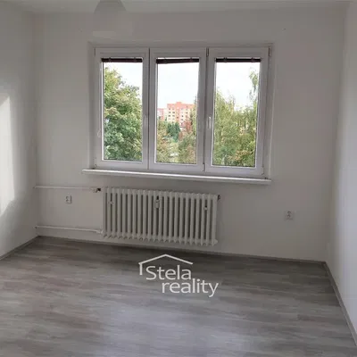 Schlafzimmer; blick, fliesenboden, tageslicht