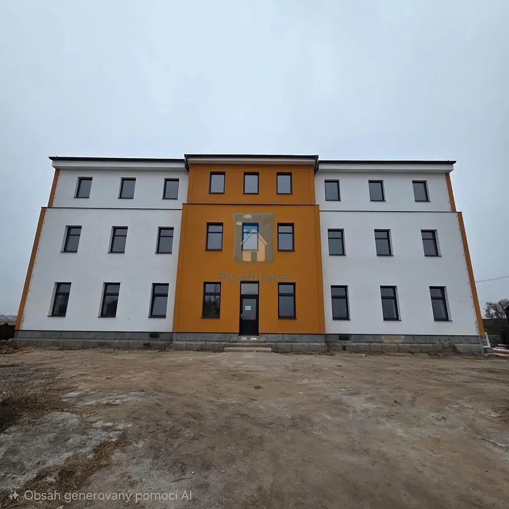 Dům a okolí