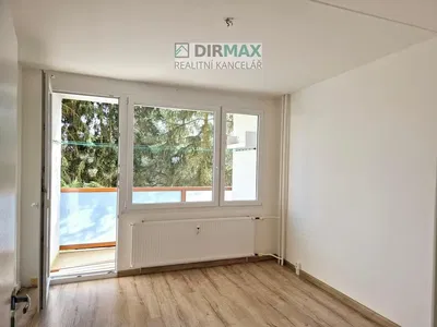 Salon; vue, parquet, lumière naturelle