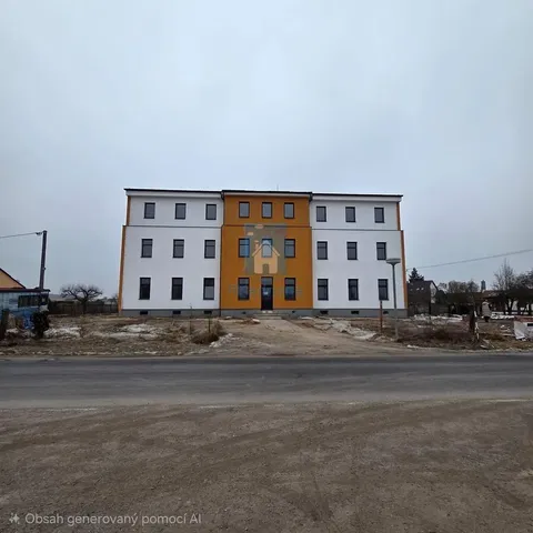 Dům a okolí