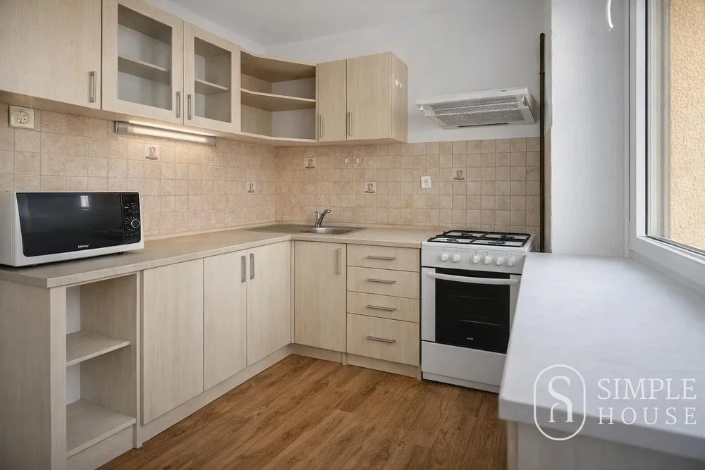 Küche; küchengeräte, fliesenboden, renoviert, tageslicht, moderner stil