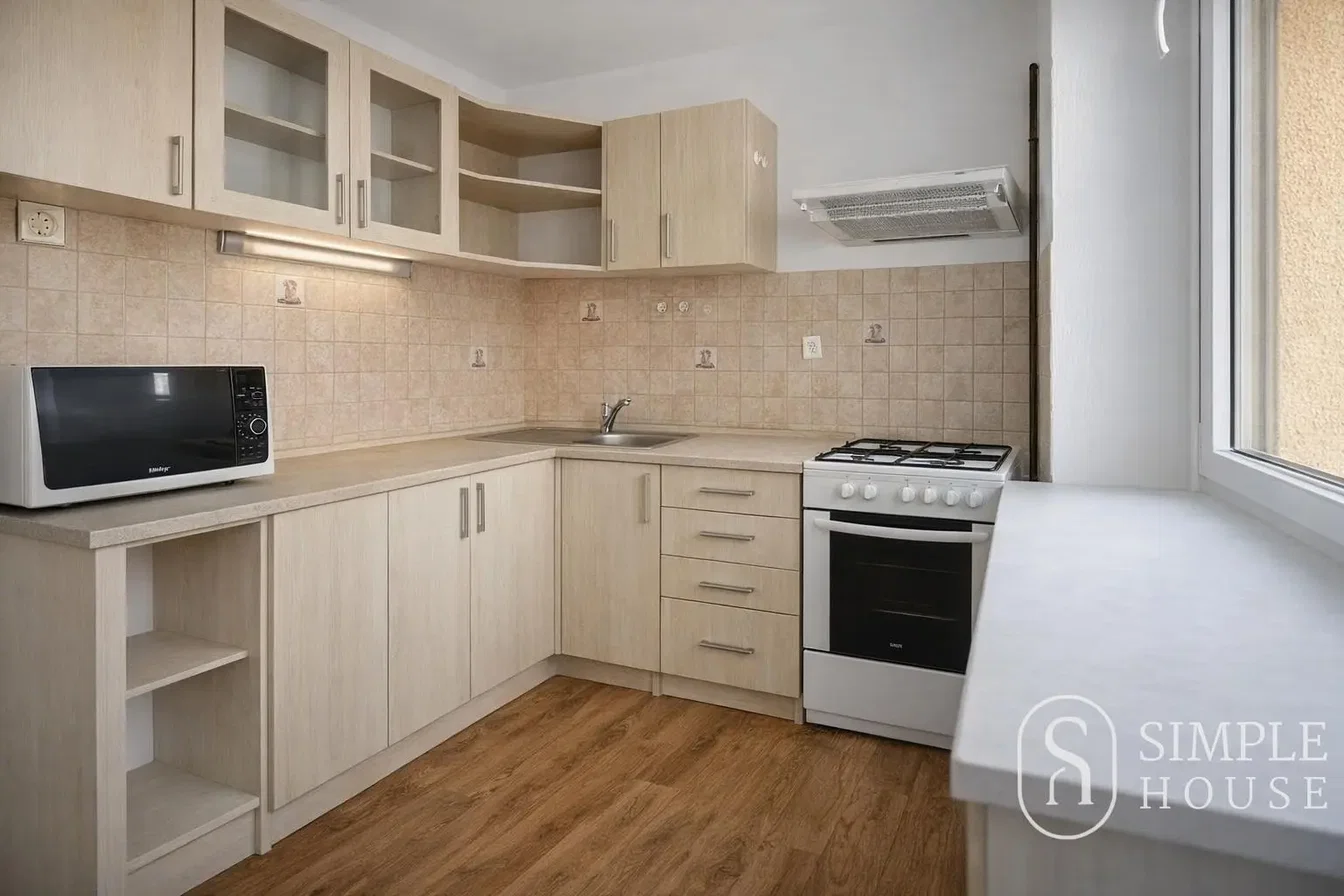 Küche; küchengeräte, fliesenboden, renoviert, tageslicht, moderner stil