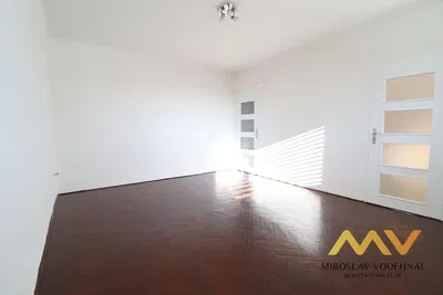 Sonstiges; holzboden, tageslicht