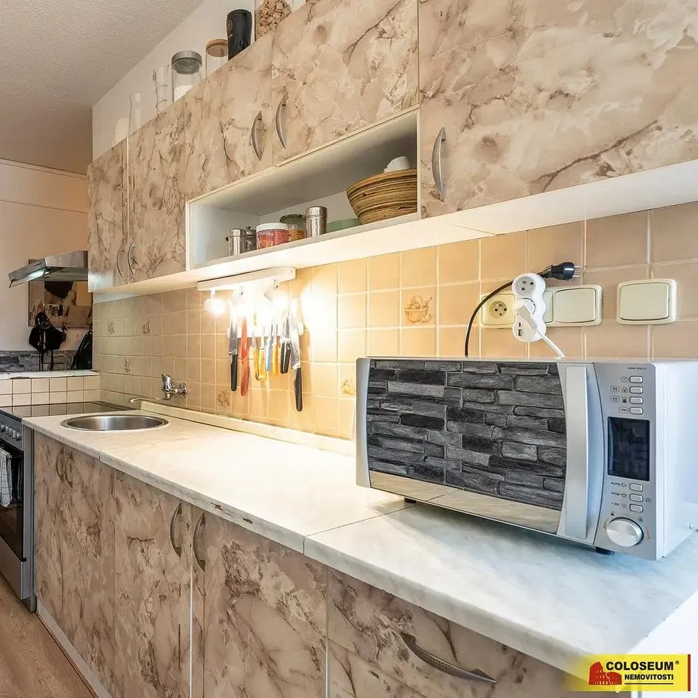 Küche; küchengeräte, tageslicht