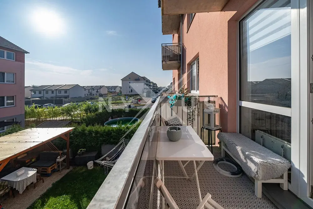 Balcone; vista, luce naturale