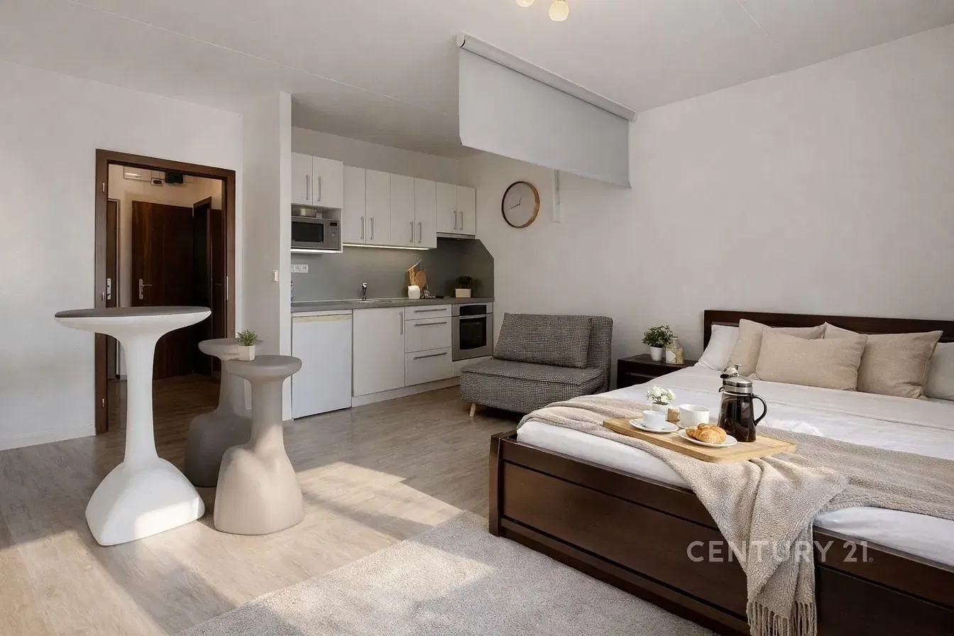 Quarto; estilo moderno, luz natural