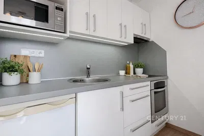 Cozinha; eletrodomésticos, renovado, luz natural, estilo moderno