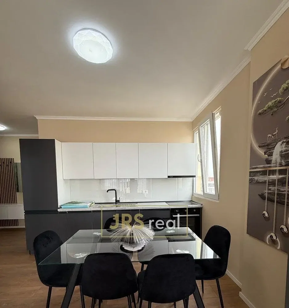 Cuisine; style moderne, lumière naturelle, rénové