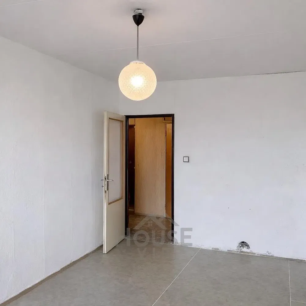 Ostalo; pločice, prirodno svjetlo