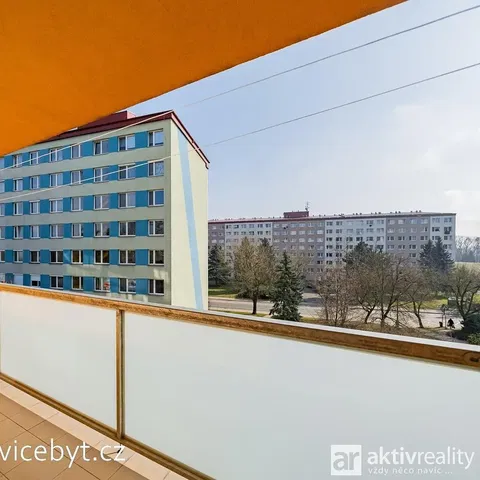 Балкон; поглед, плочице