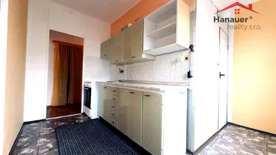 Küche; fliesenboden, küchengeräte