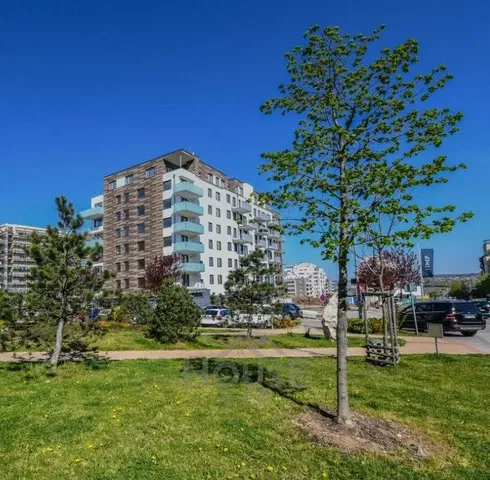 Kuća i okolina; pogled, prirodna svjetlost