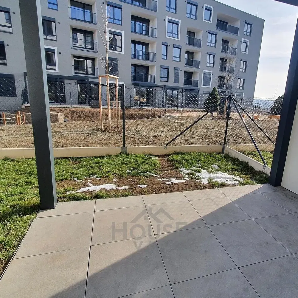Balkon; fliesenboden, blick