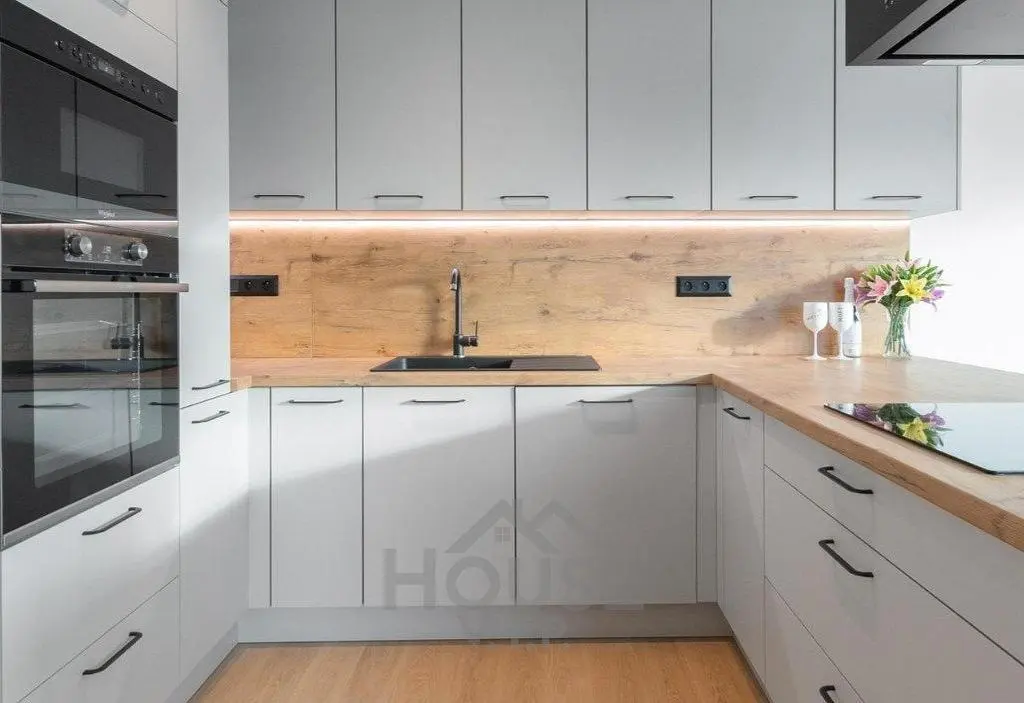 Küche; küchengeräte, renoviert, tageslicht, moderner stil