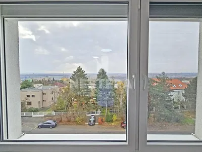 Balkon; pogled, prirodno svjetlo