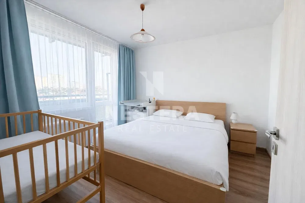 Chambre; lumière naturelle, style moderne