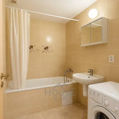 Casa de banho; chão de azulejo, luz natural, renovado