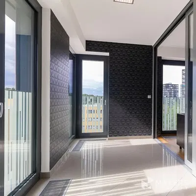 Balkon; pogled, pločice, prirodno svjetlo