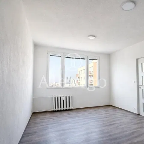 Obývací pokoj; výhled, přirozené světlo