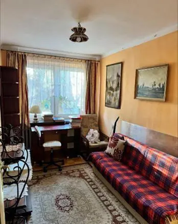 Yatak odası; doğal ışık, rustik stil